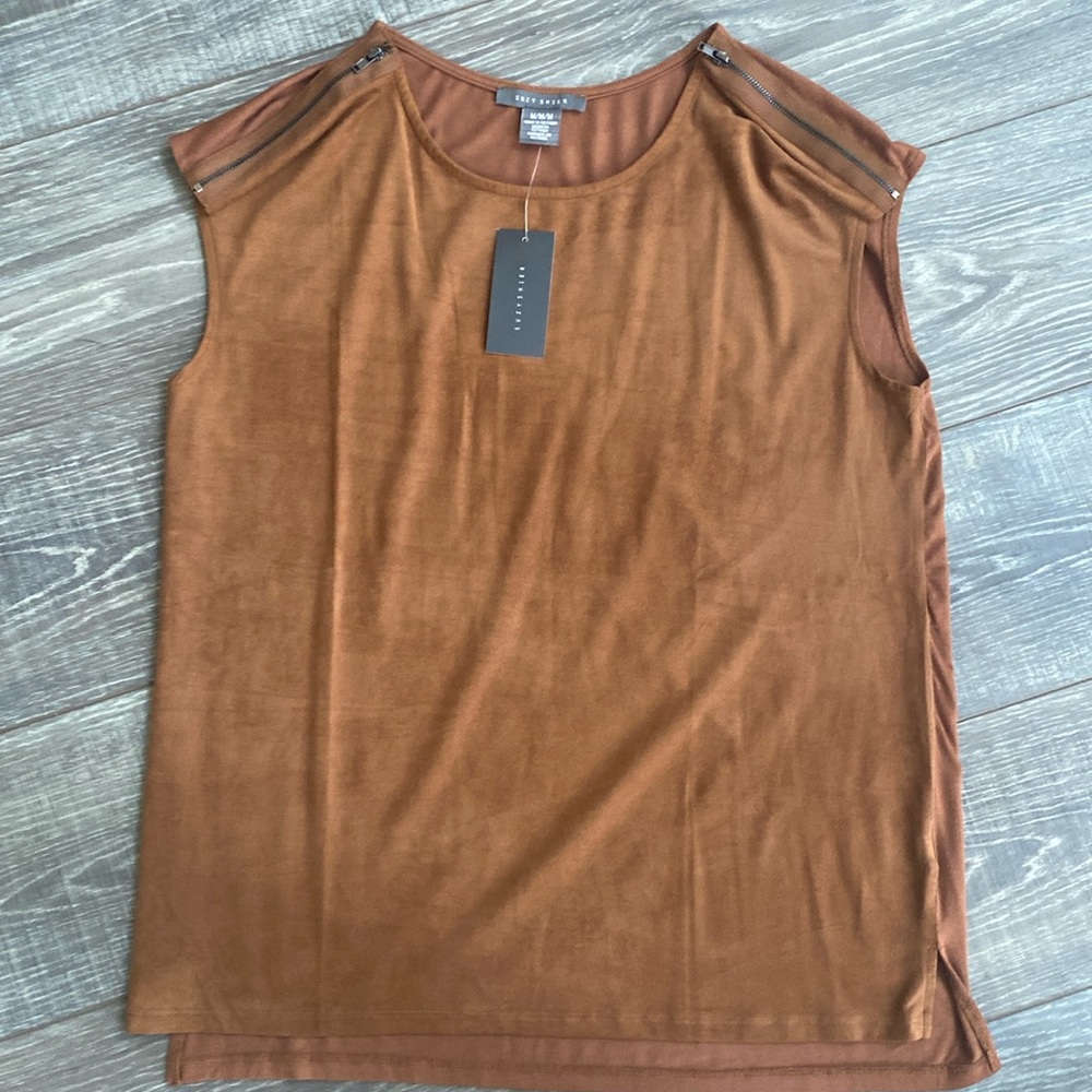 Suzy Shier Top